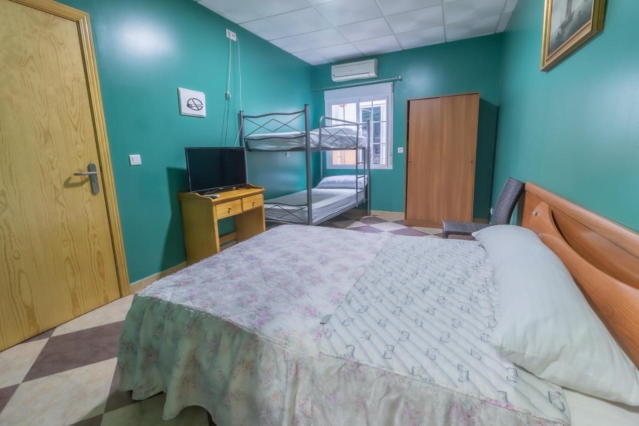 Albergue Rojo Plata Torremegia ภายนอก รูปภาพ