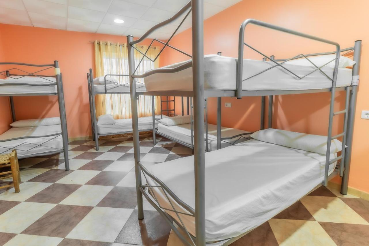 Albergue Rojo Plata Torremegia ภายนอก รูปภาพ