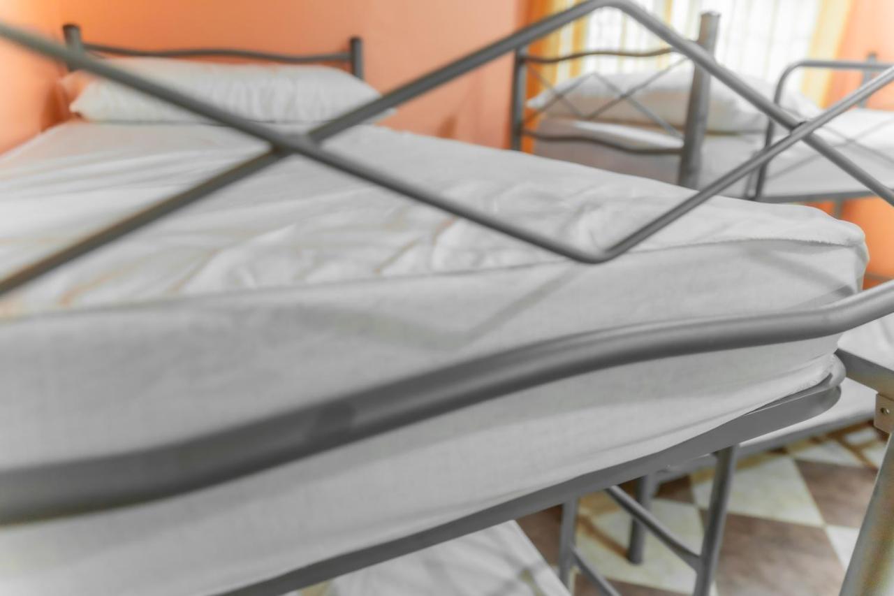 Albergue Rojo Plata Torremegia ภายนอก รูปภาพ