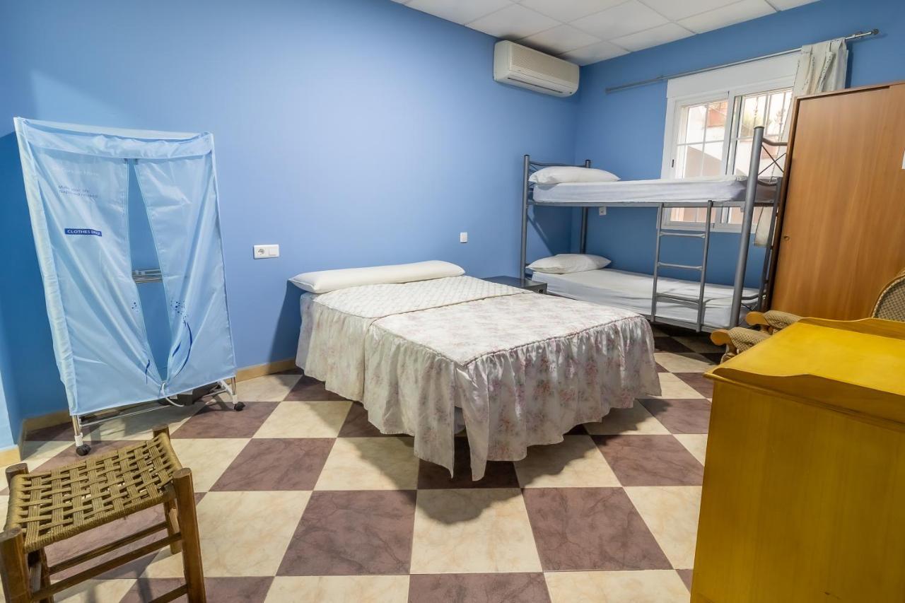 Albergue Rojo Plata Torremegia ภายนอก รูปภาพ