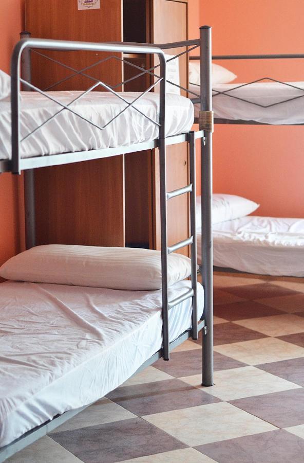 Albergue Rojo Plata Torremegia ภายนอก รูปภาพ