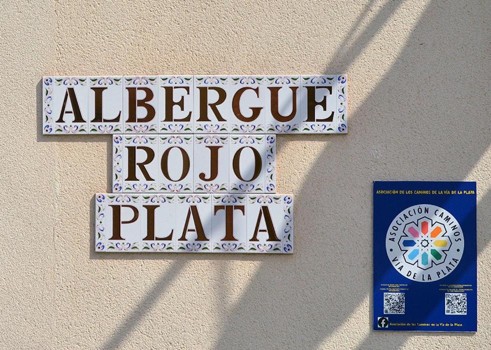 Albergue Rojo Plata Torremegia ภายนอก รูปภาพ